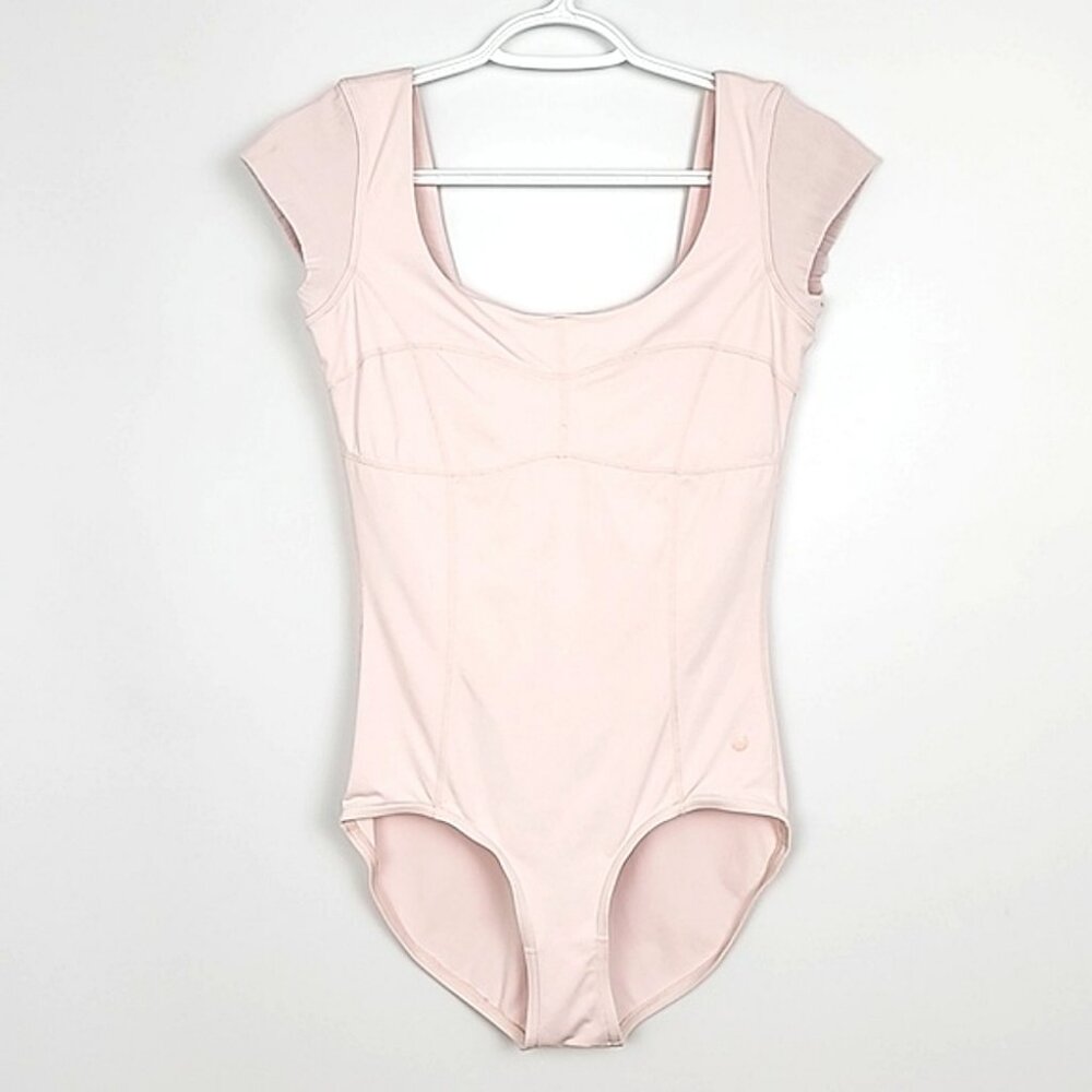 Lululemon Women's Light Pink Bodysuit Scooped Neckline Capped Sleeves Size Small - Picture 1 of 14